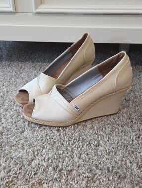 TOMS Cream Peep-Toe Espadrille Wedge